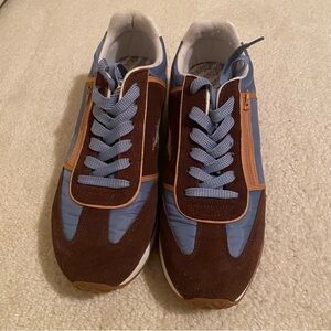 KangaROOS - Women’s 11